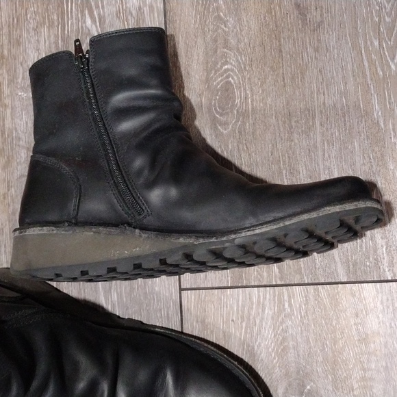 Fly London Black Leather Lined Zip Moto Ankle Boots. Size 10.5 - Picture 7 of 14